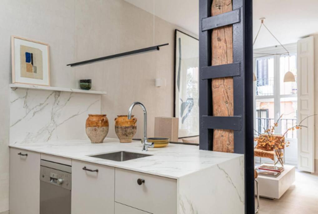 Апартаменты Apartamento Exclusivo En Neptuno Мадрид Экстерьер фото