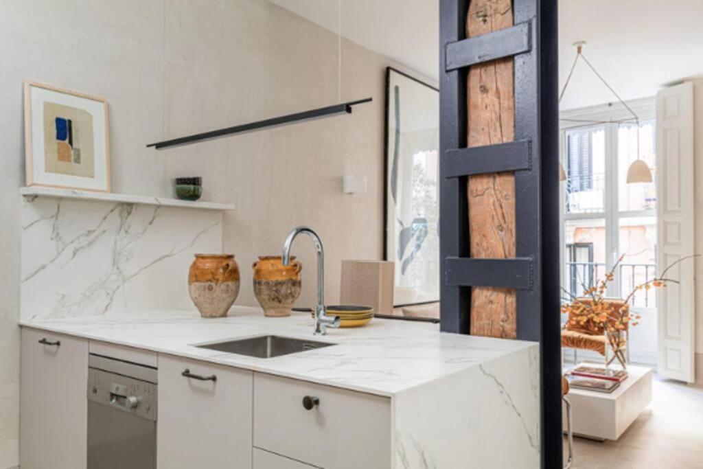 Апартаменты Apartamento Exclusivo En Neptuno Мадрид Экстерьер фото